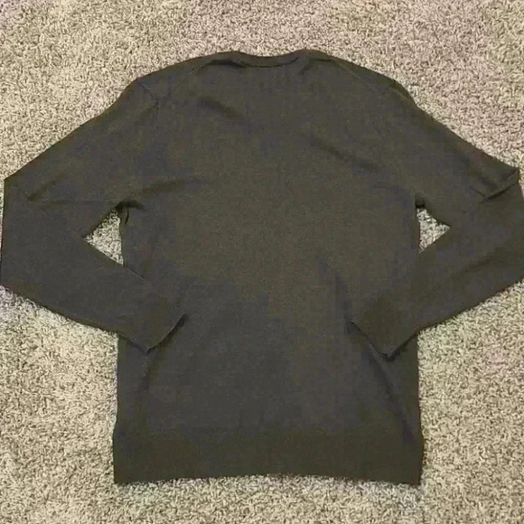 Old Navy sweater - Picture 6 of 7
